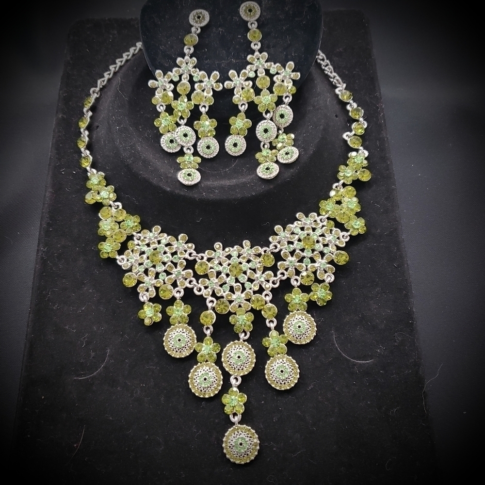 Olive Green Rhinestone Necklace Set - Picture 2 of 4